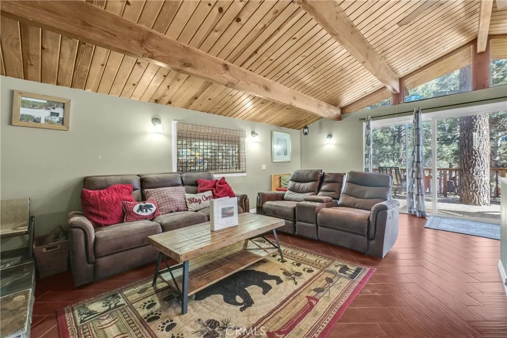 Additional image 13 of 404 Leonard Ln, Sugarloaf, CA 92386