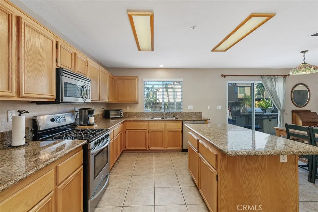 Additional image 15 of 952 Camino Del Sol, Riverside, CA 92508