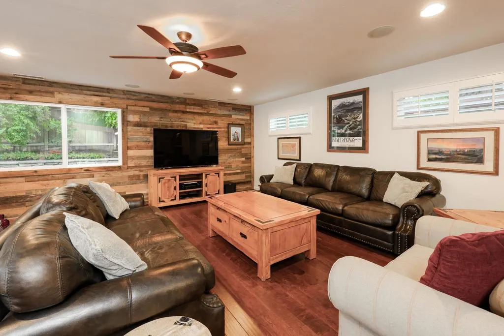 Additional image 70 of 10049 Riverhead Dr, Rancho Penasquitos, CA 92129