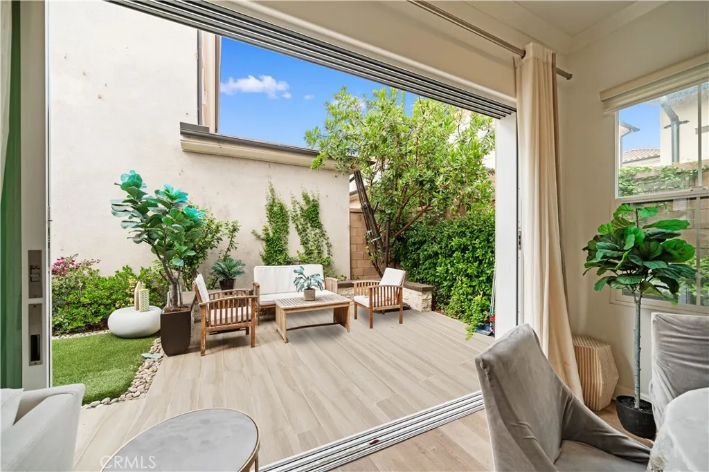 Additional image 51 of 67 Runner, Irvine, CA 92620