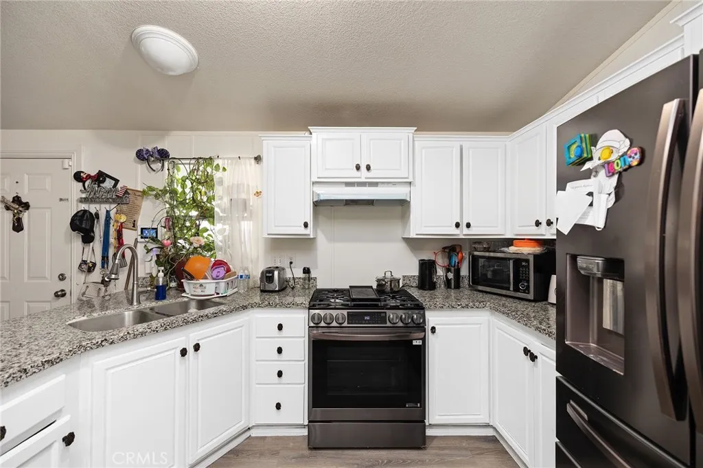 Additional image 9 of 721 E 9th Street Unit 111, San Bernardino, CA 92410