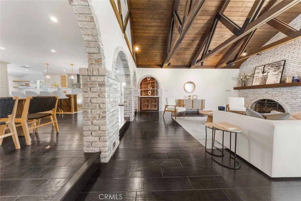 Additional image 103 of 2950 N Lincoln Street, Burbank, CA 91504