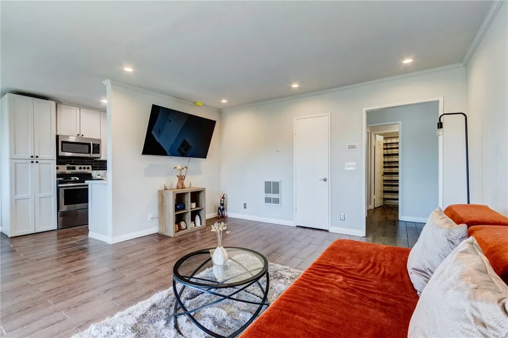 Additional image 3 of 3734 S Canfield Ave, Los Angeles, CA 90034