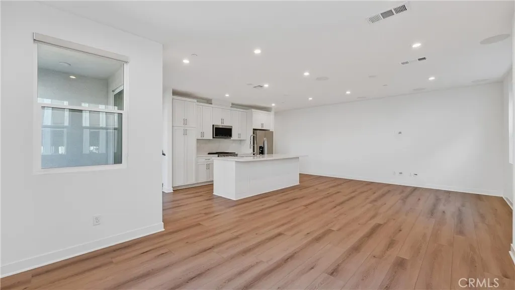 Additional image 7 of 1430 W Cara Dr, Anaheim, CA 92805