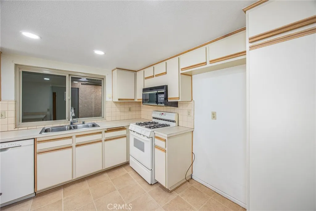 Additional image 15 of 1089 Ardmore Circle, Redlands, CA 92374
