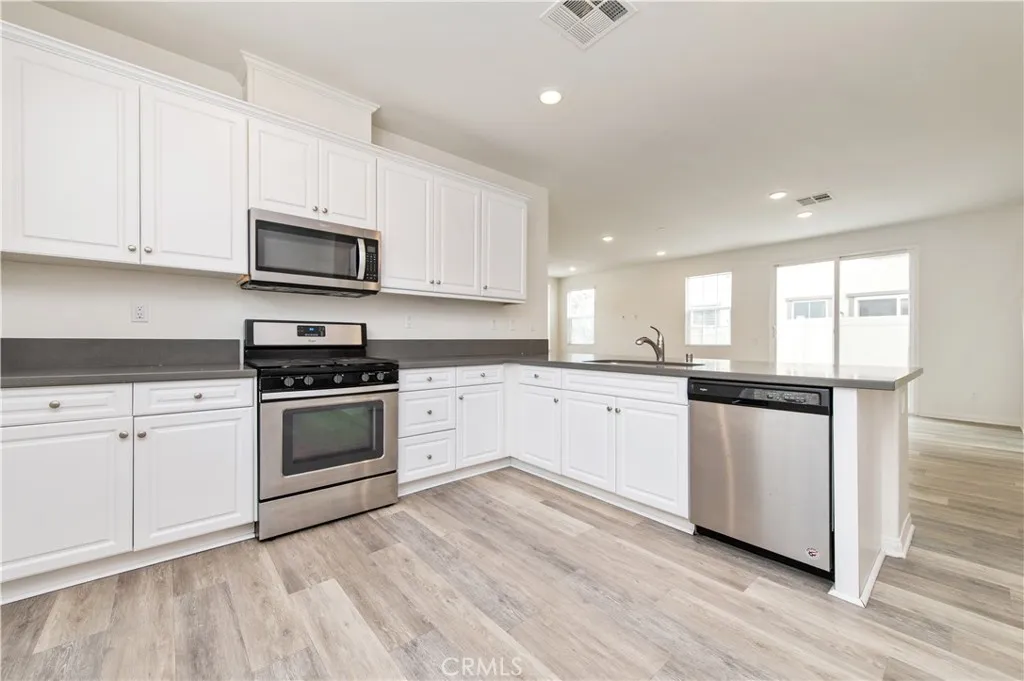 Additional image 46 of 5961 Silveira Street, Eastvale, CA 92880