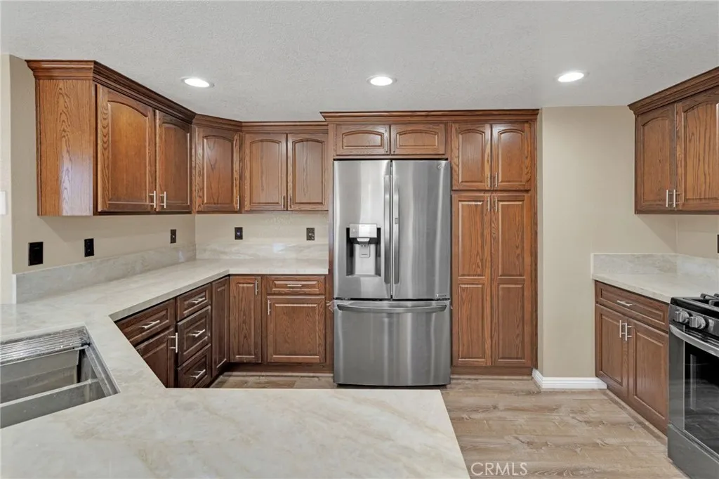 Additional image 76 of 15889 Mojave St, Hesperia, CA 92345