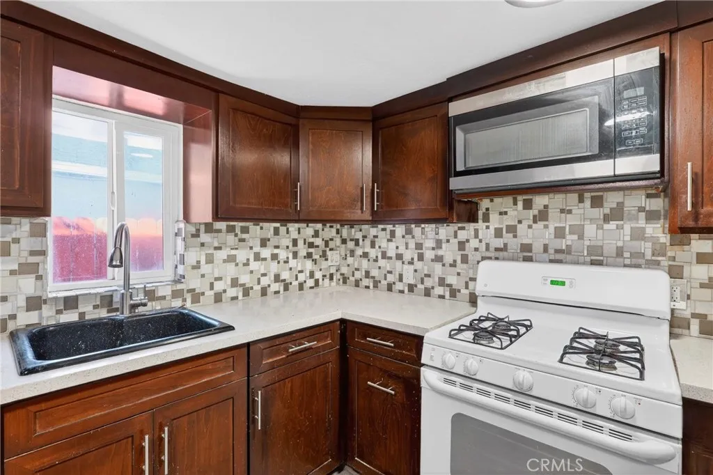 Additional image 62 of 806 W Spruce Street, Compton, CA 90220