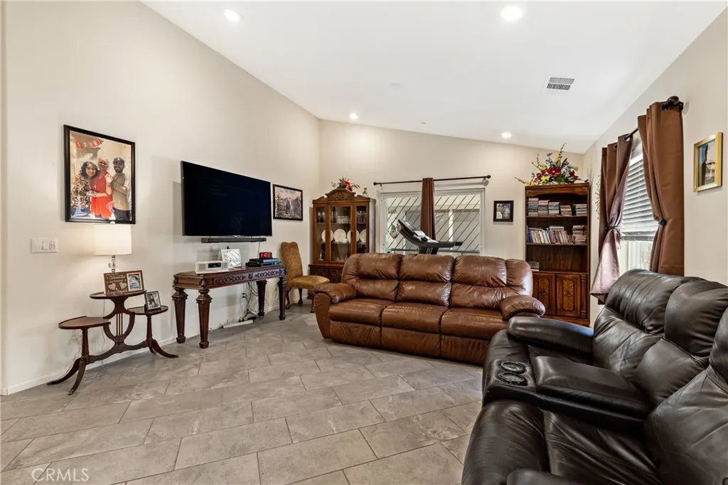 Additional image 11 of 826 Avenida Del Rio, San Jacinto, CA 92582