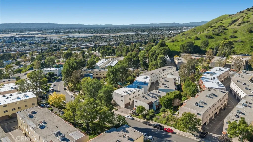 Additional image 41 of 9502 Via Salerno, Burbank, CA 91504