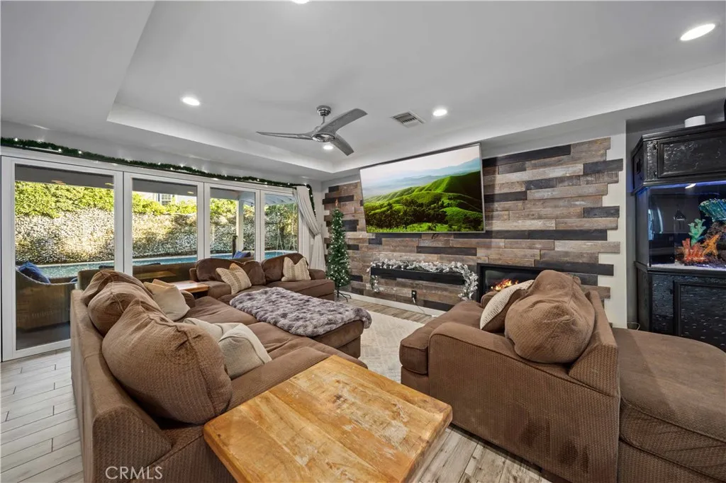 Additional image 22 of 24344 Valley St, Newhall, CA 91321