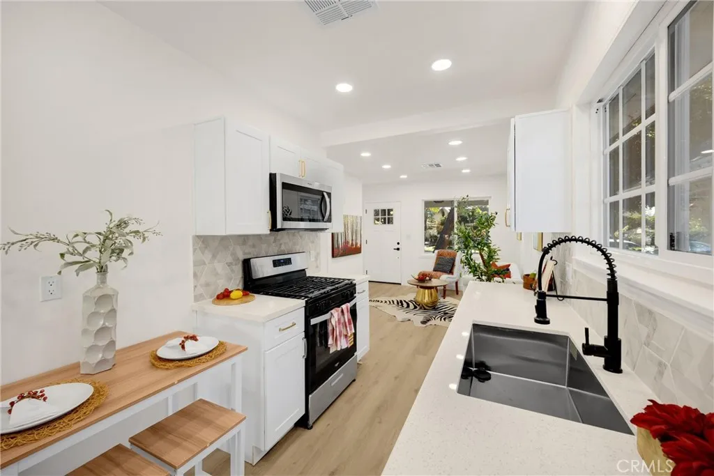 Additional image 11 of 567 W Center St, Pomona, CA 91768