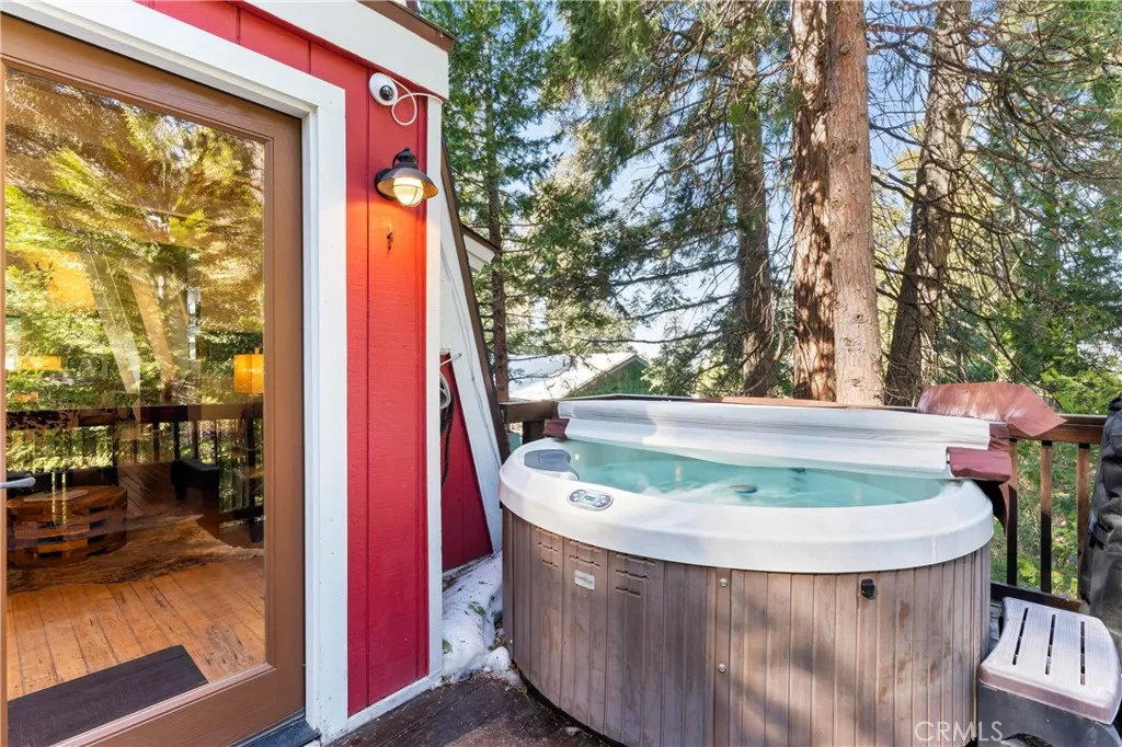 Additional image 7 of 664 Circle Dr, Lake Arrowhead, CA 92352