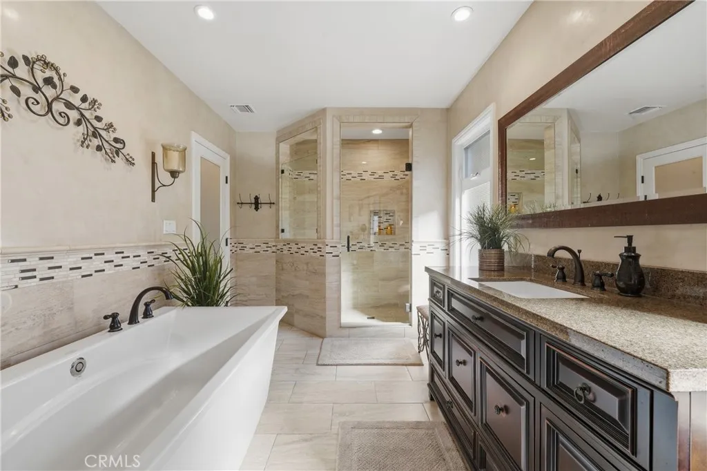 Additional image 36 of 5220 E El Roble, Long Beach, CA 90815