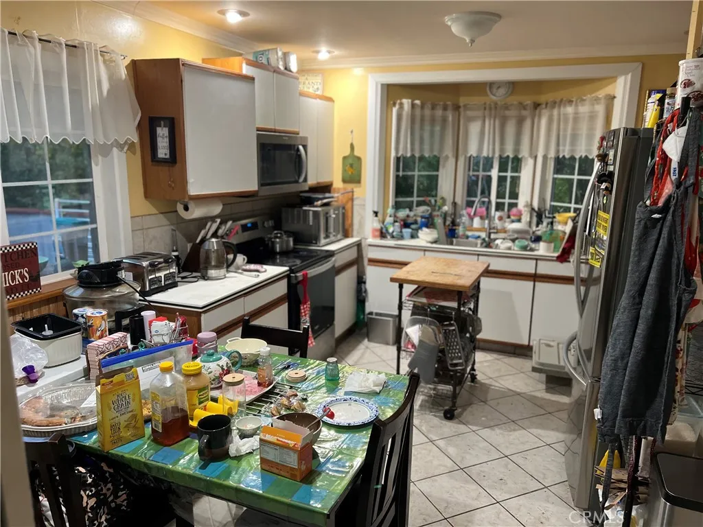 Additional image 5 of 6 door Lane, Oroville, CA 95966