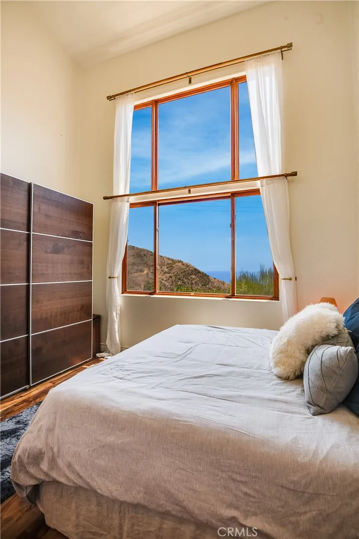 Additional image 101 of 26616 Ocean View Drive, Malibu, CA 90265