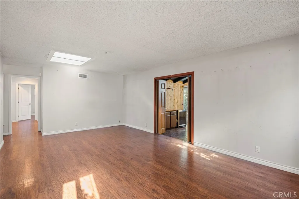 Additional image 23 of 3096 Warren Lane, Costa Mesa, CA 92626