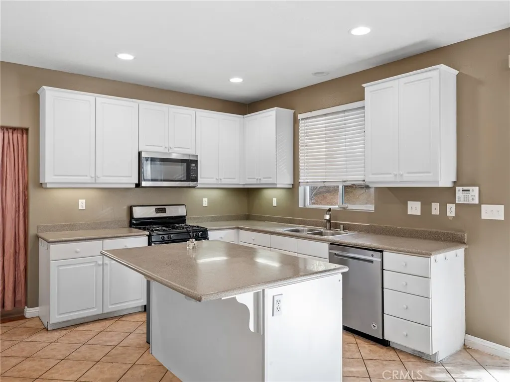 Additional image 59 of 13802 Goldfinch Court, Victorville, CA 92394