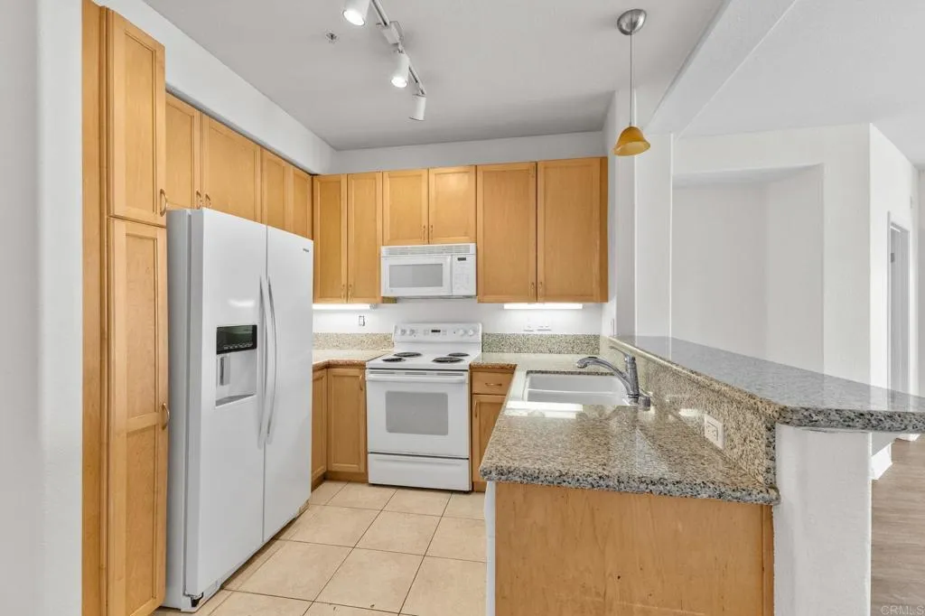 Additional image 47 of 330 J Street Unit 402, San Diego, CA 92101