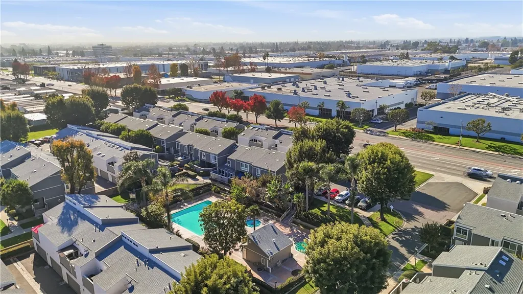 Additional image 33 of 2911 S Fairview Street Unit C, Santa Ana, CA 92705