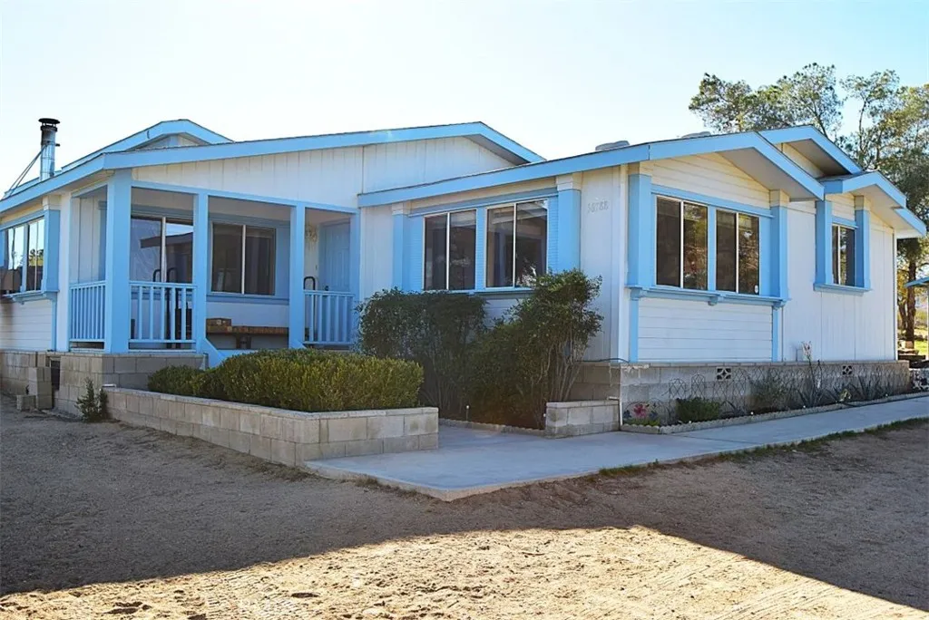 Additional image 2 of 56788 Encantado Rd, Landers, CA 92285