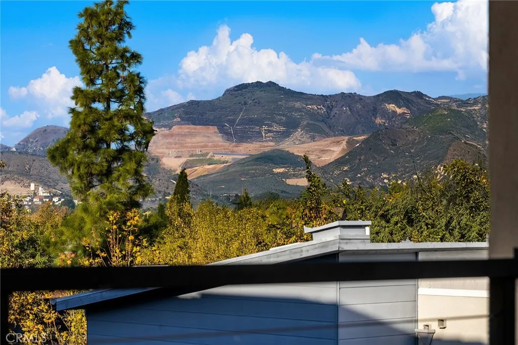 Additional image 51 of 115 Frame, Irvine, CA 92618