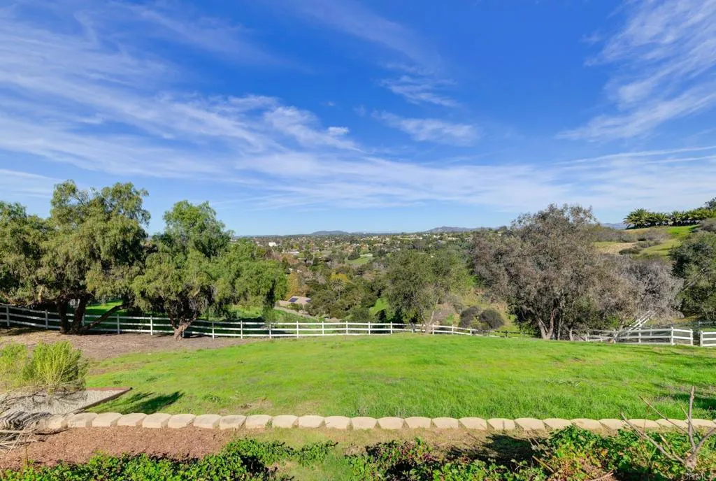 Additional image 23 of 2449 Trails End, Fallbrook, CA 92028