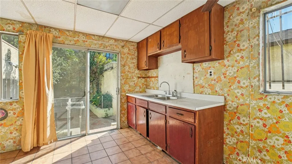 Additional image 14 of 2958 Partridge, Los Angeles, CA 90039