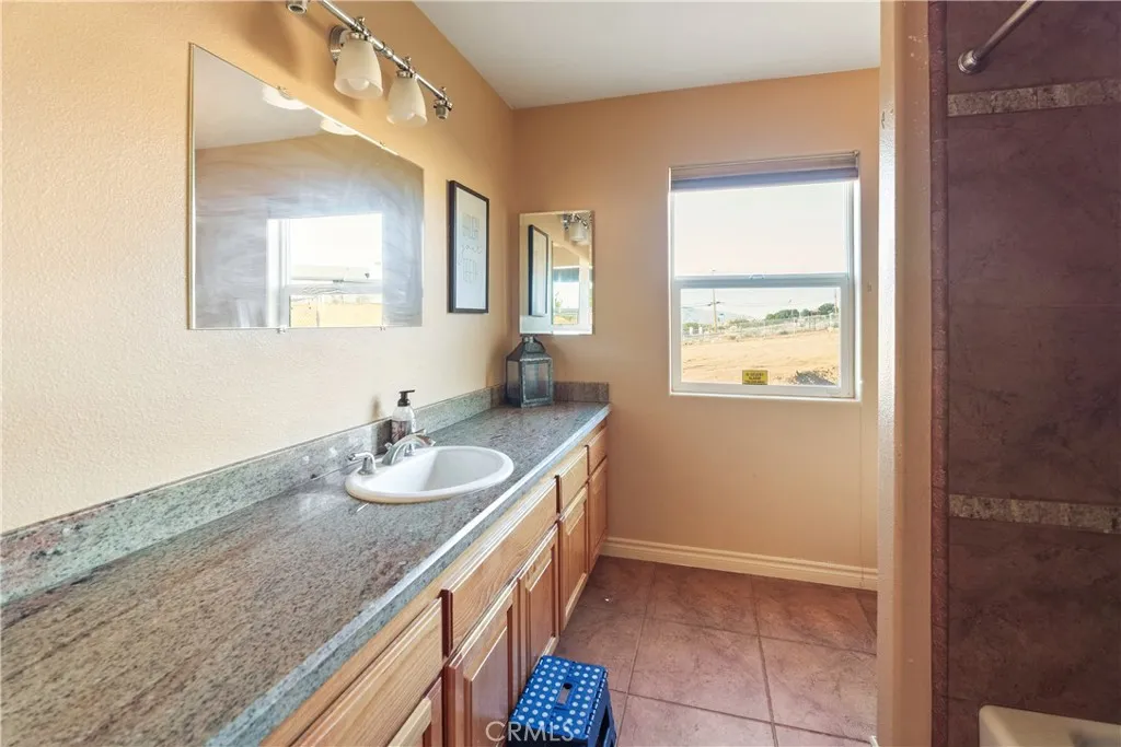 Additional image 34 of 23053 Roundup Way, Apple Valley, CA 92308