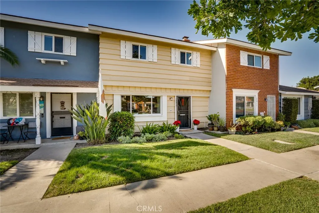 Additional image 4 of 19917 Piccadilly Ln, Huntington Beach, CA 92646