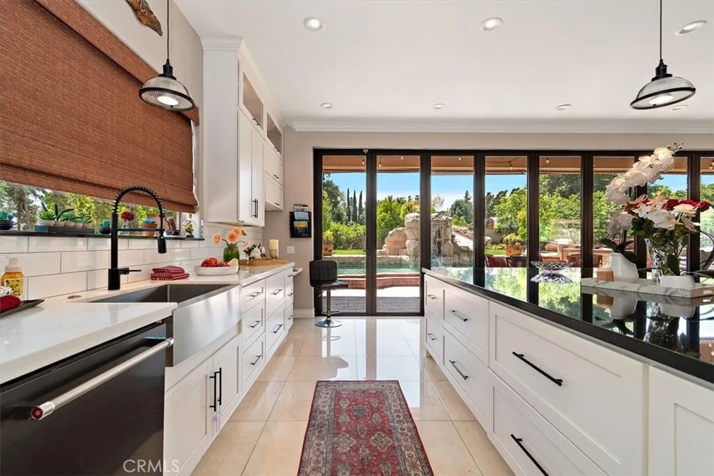 Additional image 102 of 2335 N San Antonio Avenue, Upland, CA 91784