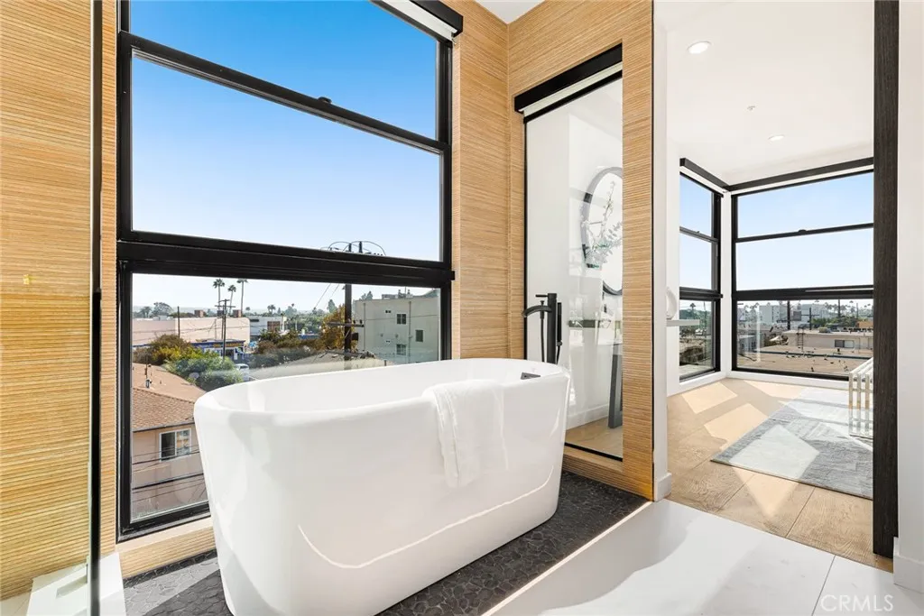 Additional image 39 of 3975 Frances Avenue, West Los Angeles, CA 90066