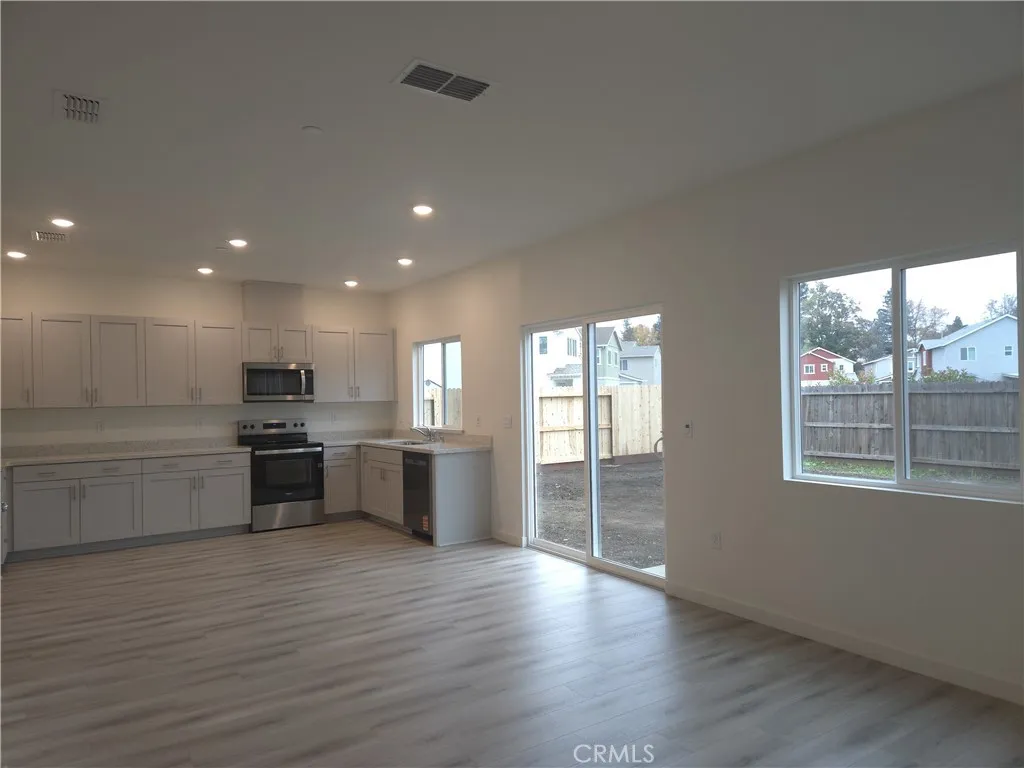 Additional image 5 of 883 Pico Pl, Chico, CA 95973