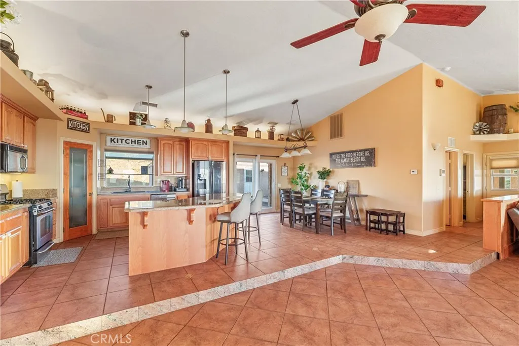 Additional image 11 of 23053 Roundup Way, Apple Valley, CA 92308