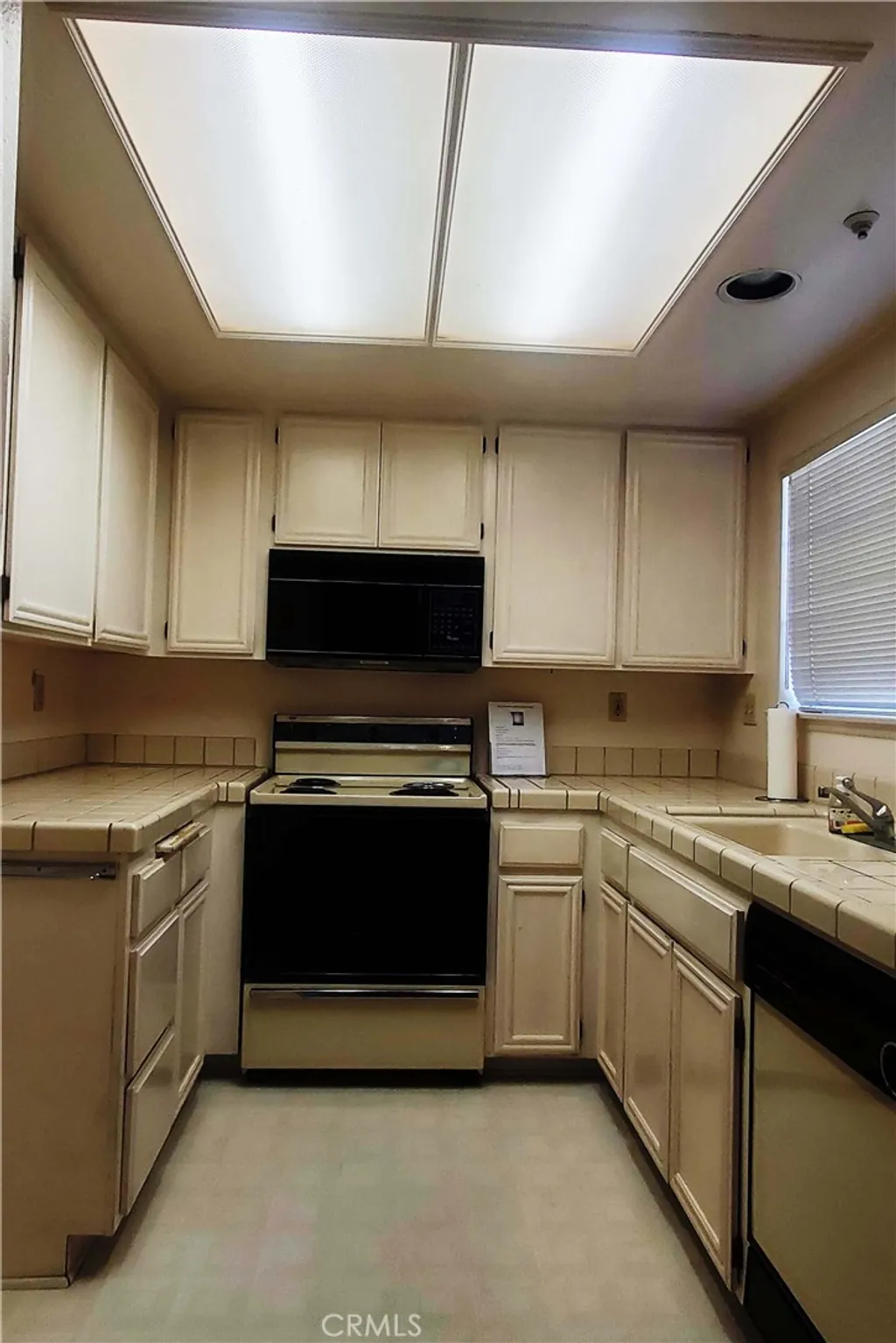 Additional image 3 of 19111 Palo Verde Drive, Apple Valley, CA 92308