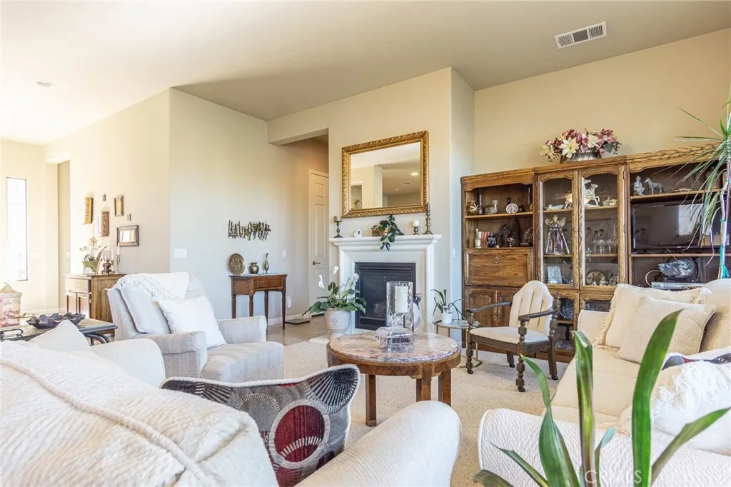 Additional image 47 of 19442 Royal Oaks Road, Apple Valley, CA 92308