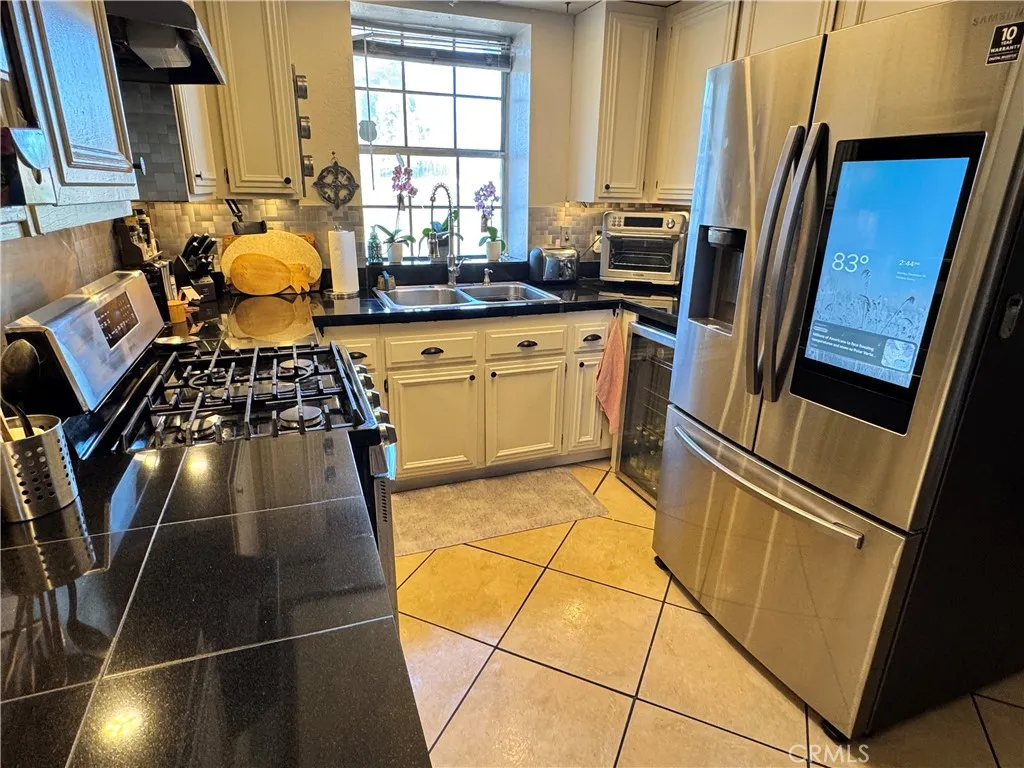 Additional image 34 of 13931 Shadow Dr, Fontana, CA 92337