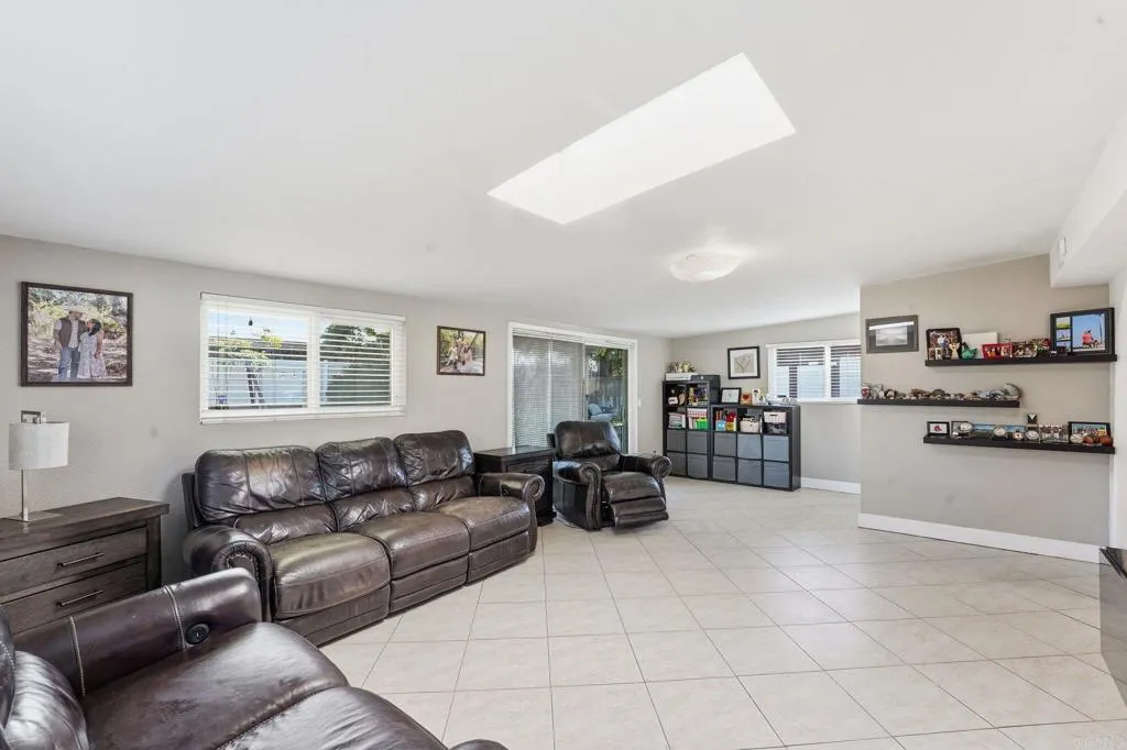 Additional image 9 of 152 E Orlando Street, Chula Vista, CA 91911