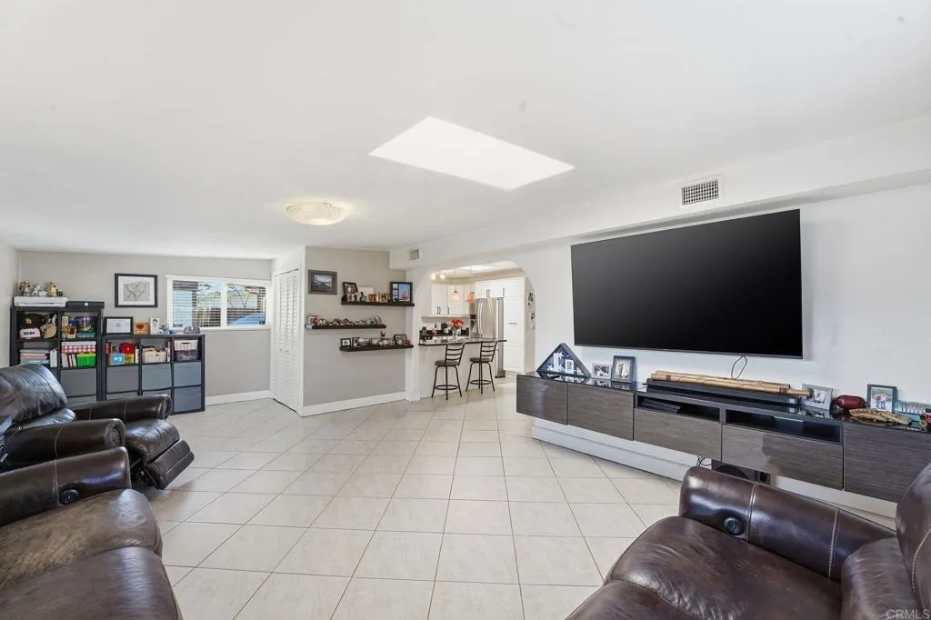 Additional image 8 of 152 E Orlando Street, Chula Vista, CA 91911