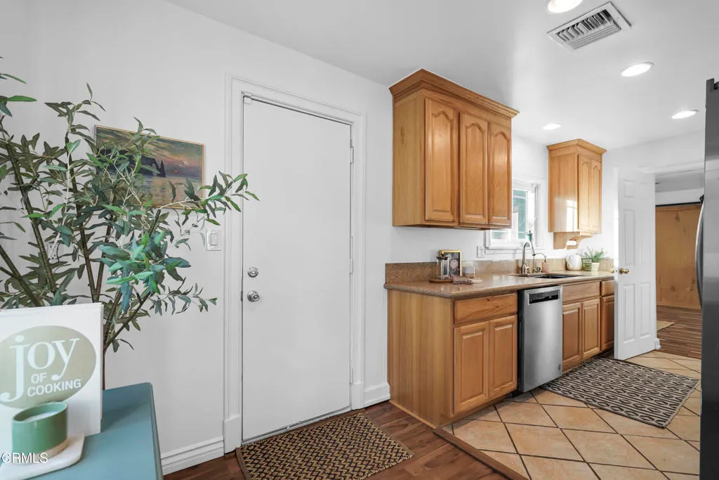 Additional image 14 of 10851 Scoville Avenue, Los Angeles, CA 91040