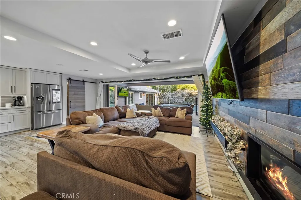 Additional image 26 of 24344 Valley St, Newhall, CA 91321