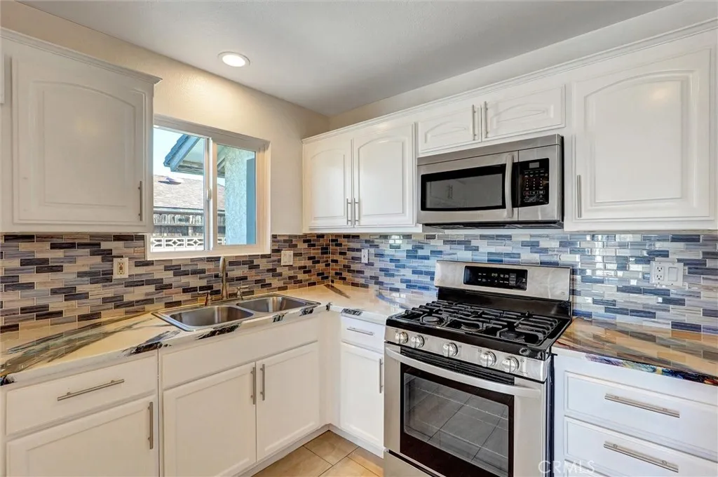 Additional image 10 of 39203 Foxholm Dr, Palmdale, CA 93551