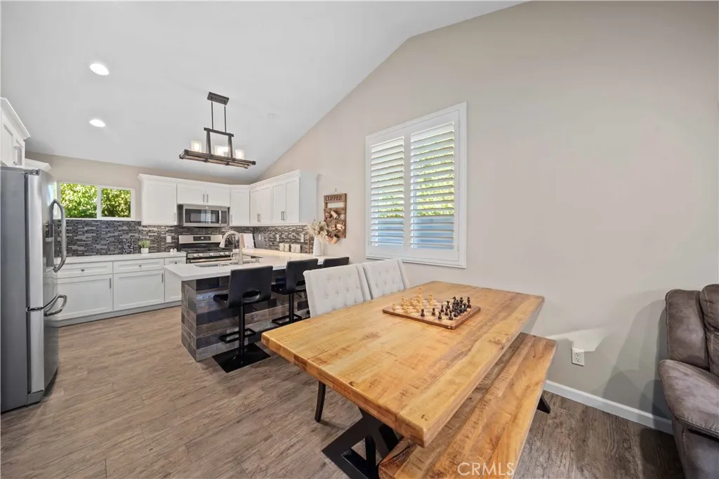 Additional image 128 of 24344 Valley St, Newhall, CA 91321