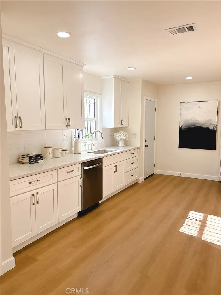 Additional image 46 of 6515 Cimarron, Los Angeles, CA 90047