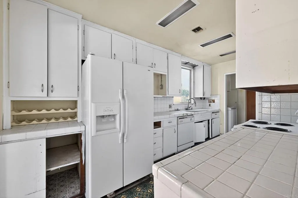 Additional image 21 of 2568 Roseview Place, San Diego, CA 92105