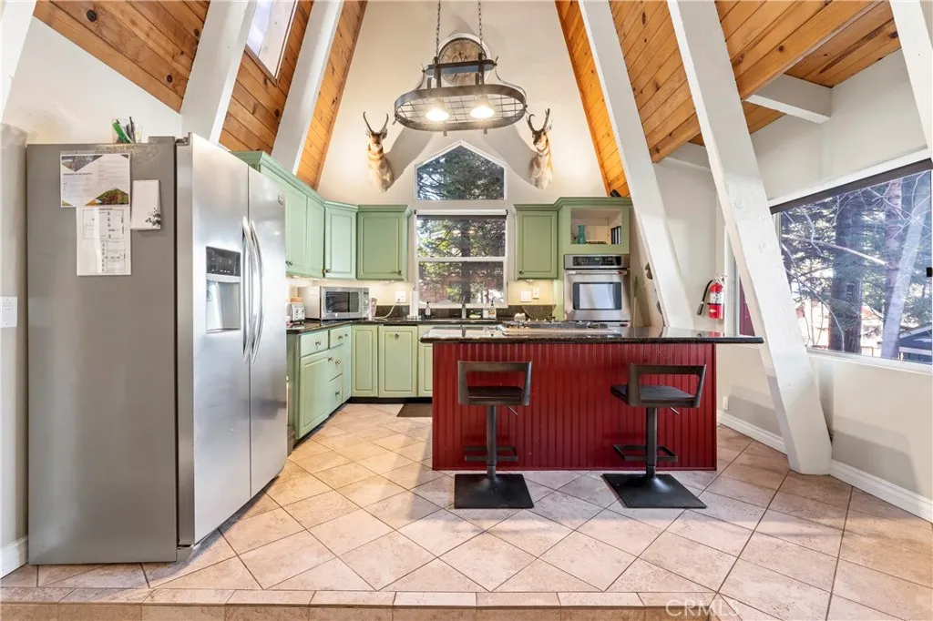 Additional image 44 of 664 Circle Dr, Lake Arrowhead, CA 92352