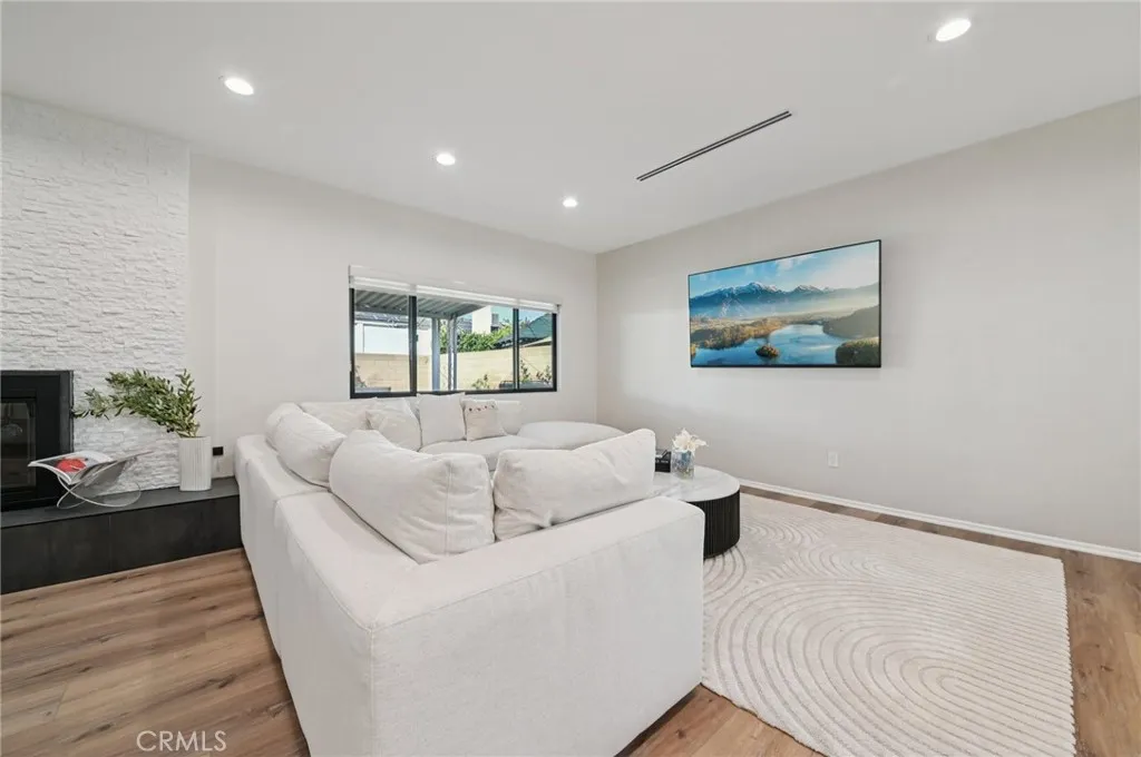 Additional image 9 of 15937 Londelius Street, North Hills, CA 91343