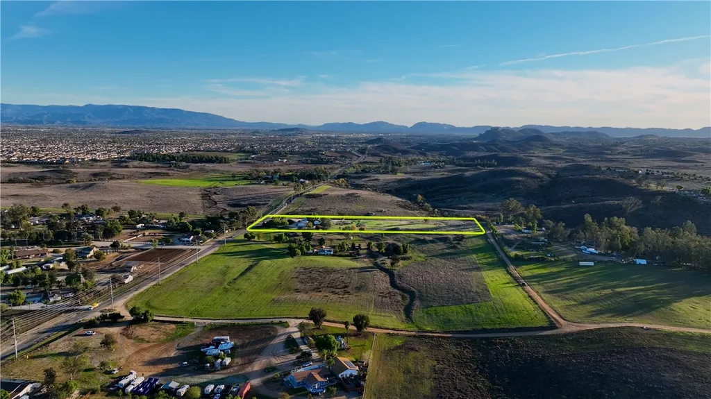Additional image 7 of 33045 Briggs Road, Menifee, CA 92584