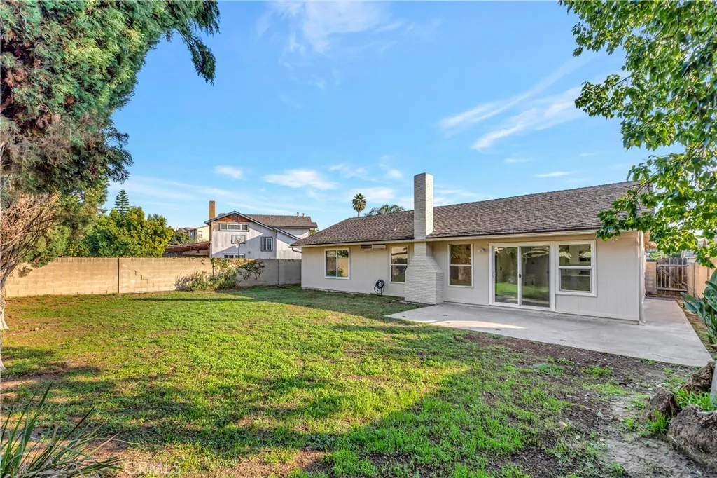 Additional image 18 of 610 S Dennis St, Santa Ana, CA 92704