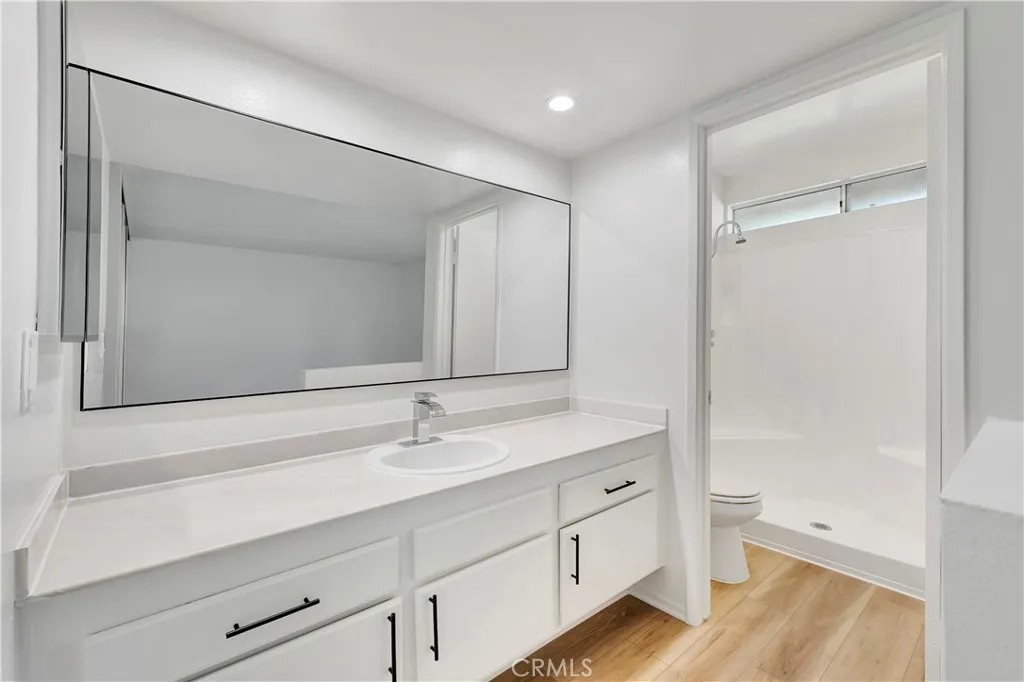 Additional image 14 of 610 S Dennis St, Santa Ana, CA 92704